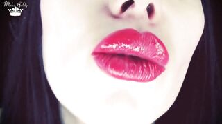 My red kisses make u cum on my face in movie scene! But this will at no time happen in real life sissy male!