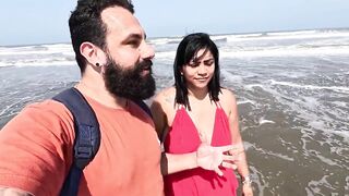 Baianinha Trans Screws Pair on the Beach