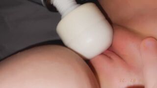 Loud groaning cum leaves vagina leaking and palpitating onlyfans @slimthickn