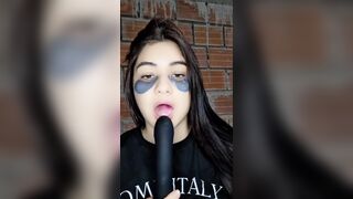 Yulieth Spills Sexy Cunt Fast and Unfathomable