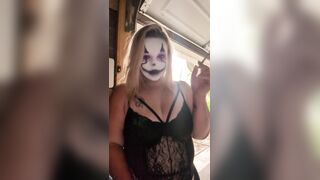 Pawg Smokin' and dancing vibe with me! Whoop whoop