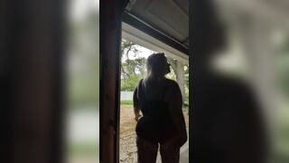 Pawg Smokin' and dancing vibe with me! Whoop whoop