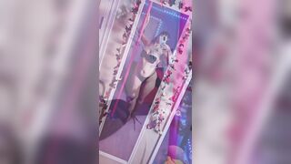 biiyla shows off the large butt on constricted rope