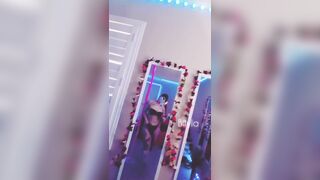 biiyla shows off the large butt on constricted rope