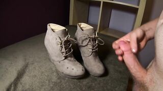 Wonderful Spunk fountain on step mamas cute boots