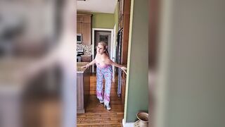 ONLYFAN LARGE TIT MAMMA Real WIFE Voyuer COMPILATION Episodes