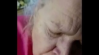 Hawt mother I'd like to fuck Sucking Some Knob!