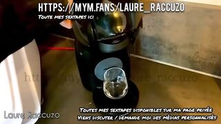 Laure Raccuzo - Jeune femme de menage vide les couilles