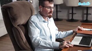 Giant Booty Wants BWC: Step-Sis Sucks Step-Bro During Conference Call