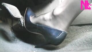Fleshly Driving in Pattent Blue Buffalo Super Hot Pumps