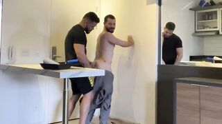 Screwing the painter