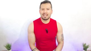 Hombre maduro vergons se folla el cuiito twink del sobrino de su esposa! le rellena el culo