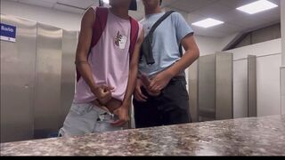 cruising with a curious str8 chap in the university washroom