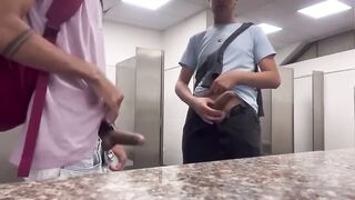 cruising with a curious str8 chap in the university washroom
