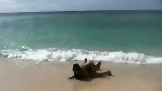 TEENS NUDE BEACH