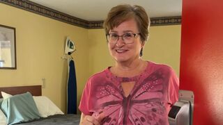 This Gilf has a hawt sex date in a hotel room - my aged twat gets filled!