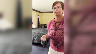 This Gilf has a hawt sex date in a hotel room - my aged twat gets filled!