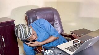 LEKKI BANGERS: HER TEACHER COLLECT HER PHONE CUZ THAT BABE WAS PLAYING WITH IT AND THIS BABE BANG HER TEACHER PREVIOUS TO THIS BABE CAN COLLECT THE PHONE