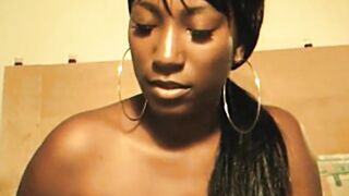 Cunt toying black teen pleasures herself