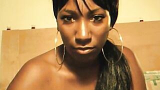 Cunt toying black teen pleasures herself