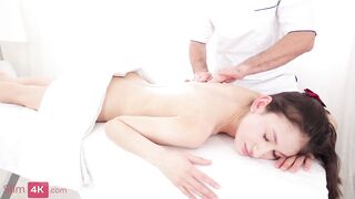 Sexy brunette hair body screwed by massage therapist