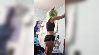 I ignore u (for the almost any part) in my green wig as I do laundry. I flash u my tiddies at the end ✨️