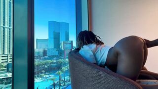 A Vibe And A Creampie In Vegas