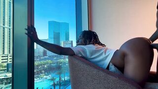 A Vibe And A Creampie In Vegas