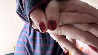 Поиграй со своими яйцами и членом для меня JOI CBT Femdom