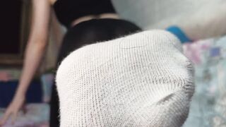 КУКОЛД ПОВ ЛИЖИ МОИ ГРЯЗНЫЕ НОСОЧКИ И ОГРОМНЫЙ ДИЛДО ч.two JOI ОБРАТНЫЙ ОТСЧЕТ. ЭВЕЛИНА РОУЗ
