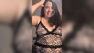 Waterfall squirting from sex tool riding