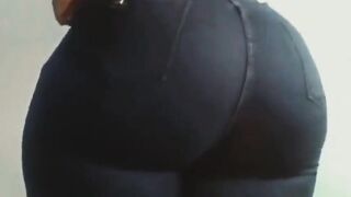 Chubby Butt Jean Fitting