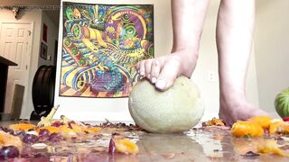 Size 16 Foot Crush W Fruit by 67 Domina