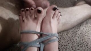 Do what u wish with my feet, just don't interrupt my game!