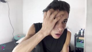 ATHLETIC ACTIVE STUD RUNS HARD IN HOME MOVIE