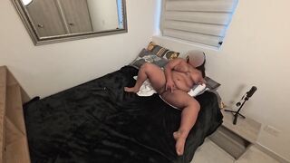 Hawt Lesbos Kiss and Rub Their Vaginas