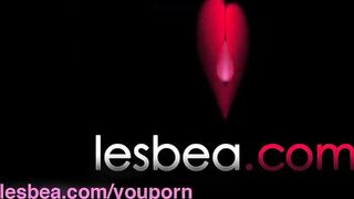 Lesbea HD Cute teen humps her girlfriend's thigh before sitting on her face
