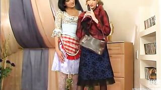 Strapon MILF fucks sissy maid dude