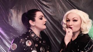 Smokin' Fetish - Lesbo not fast masturbation with smoke - Arya Grander and Dredda Darksome