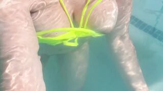 Hawt Italian mother I'd like to fuck Artemisia Love Flashing her wet large titties underwater in Public Full OF