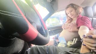 Public hand job! Risky!!! That babe swallows up all the cum!