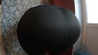 Sporty Teen in Yoga Panties Screwed After Training