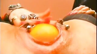 Older big beautiful woman gaping twat and masturbating