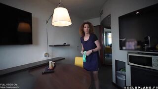 Une femme de ménage française mother I'd like to fuck au cul parfait, surprise en educate de se masturber et Défoncée en anal par un client de l'hôtel !!!
