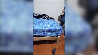 suegra se encuentra con yerno y van a cuarto ..le da por la colita ???