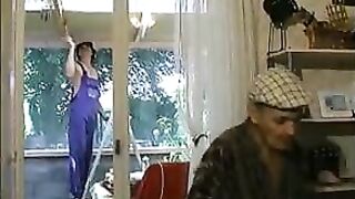 French chick sodomized in 3some with Papy Voyeur