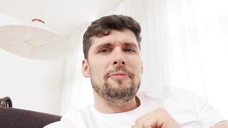 Fake Agent Cums on Golden-haired Model