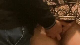 Random Floozy Gets Fingered in Crowdwd Subway