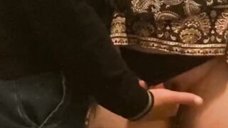 Random Floozy Gets Fingered in Crowdwd Subway