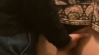 Random Floozy Gets Fingered in Crowdwd Subway